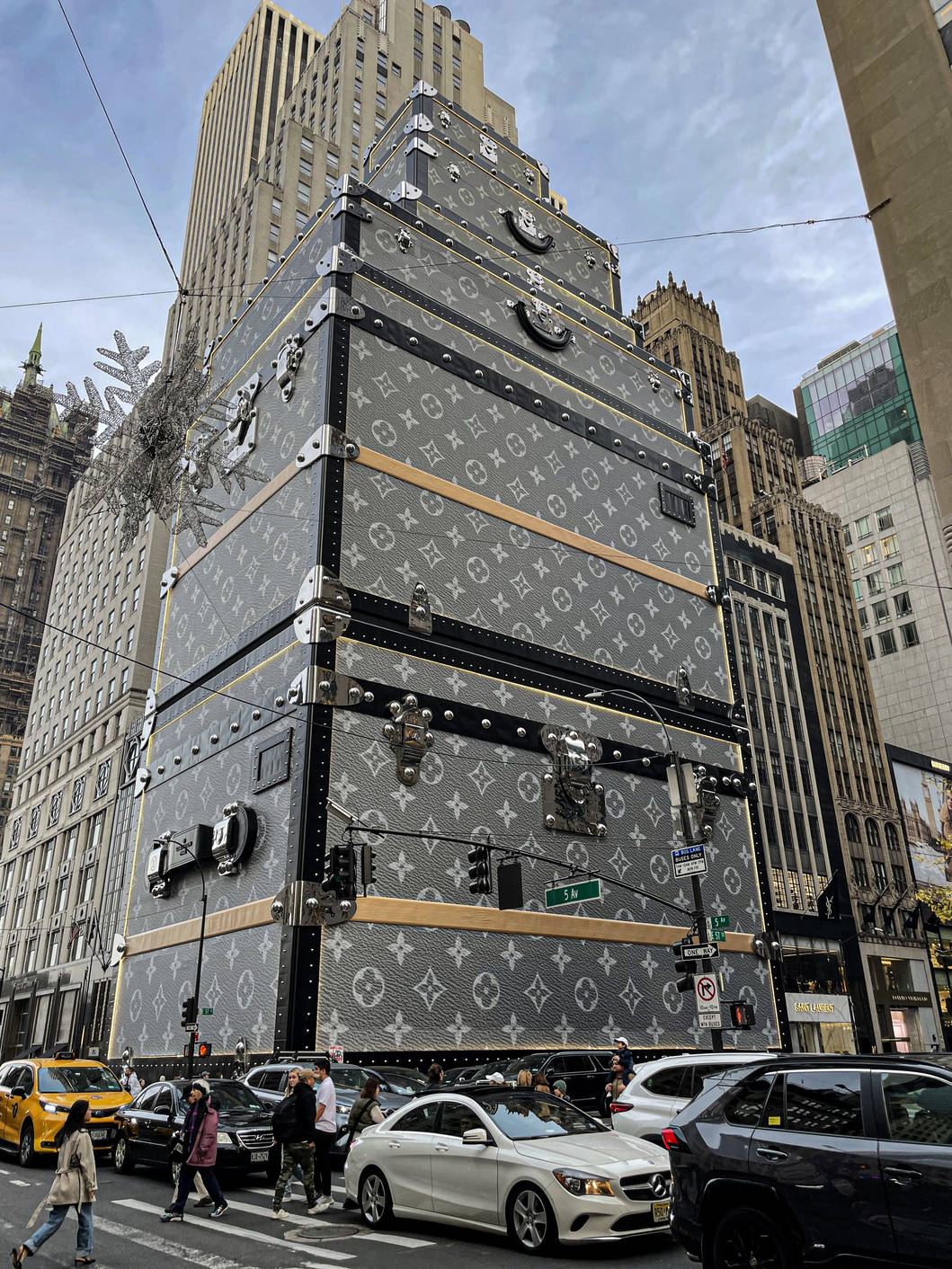 Louis Vuitton building